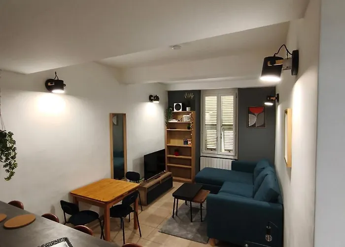 Cozy 50 M2 - Balcony & Air Conditioning! Heart Of Old نيس