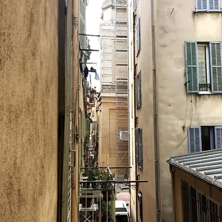 Cozy 50 M2 - Balcony & Air Conditioning! Heart Of Old Appartement